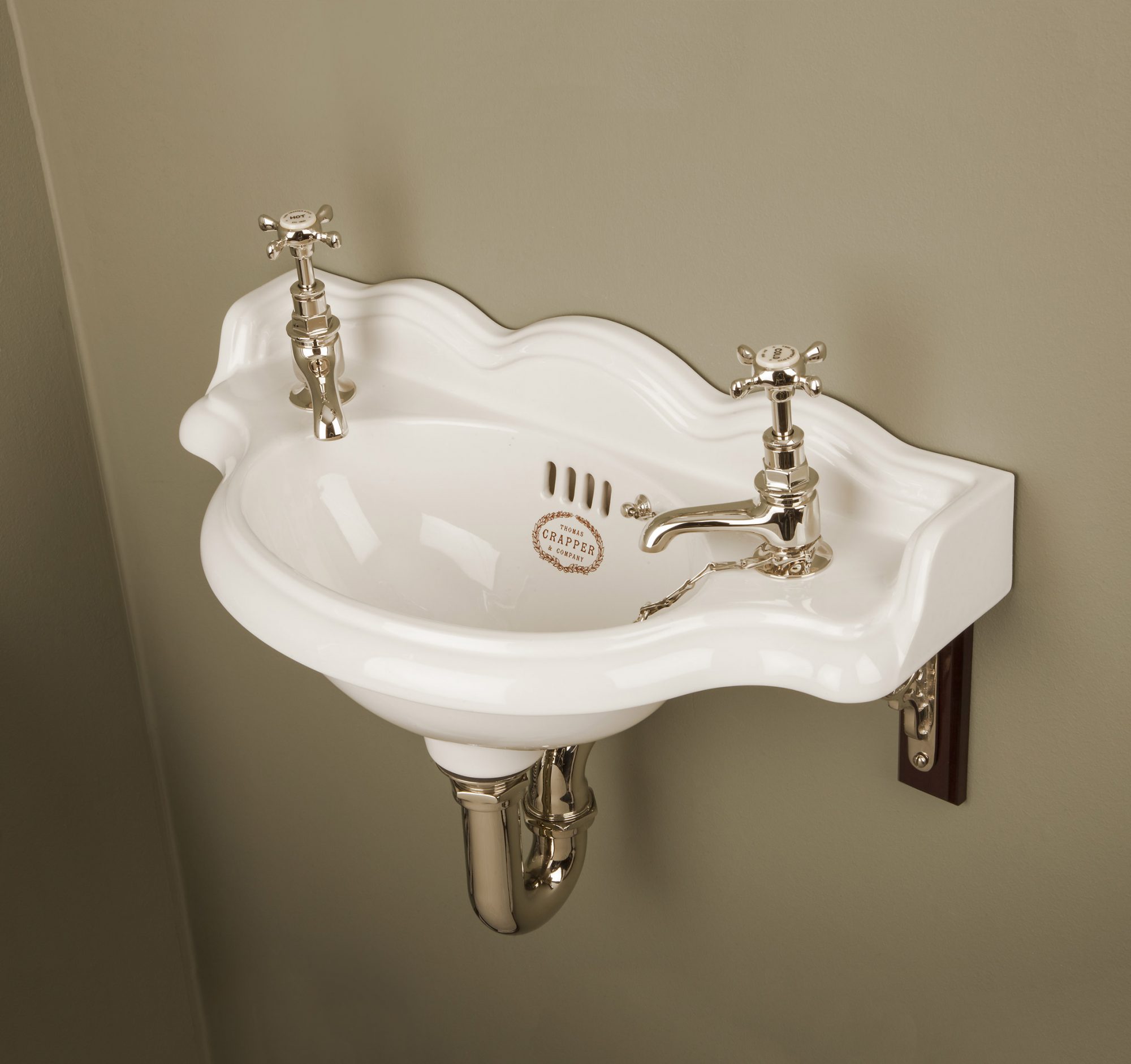 Crapper Cloakroom Basin Wall Mounted/Pedestal Basins