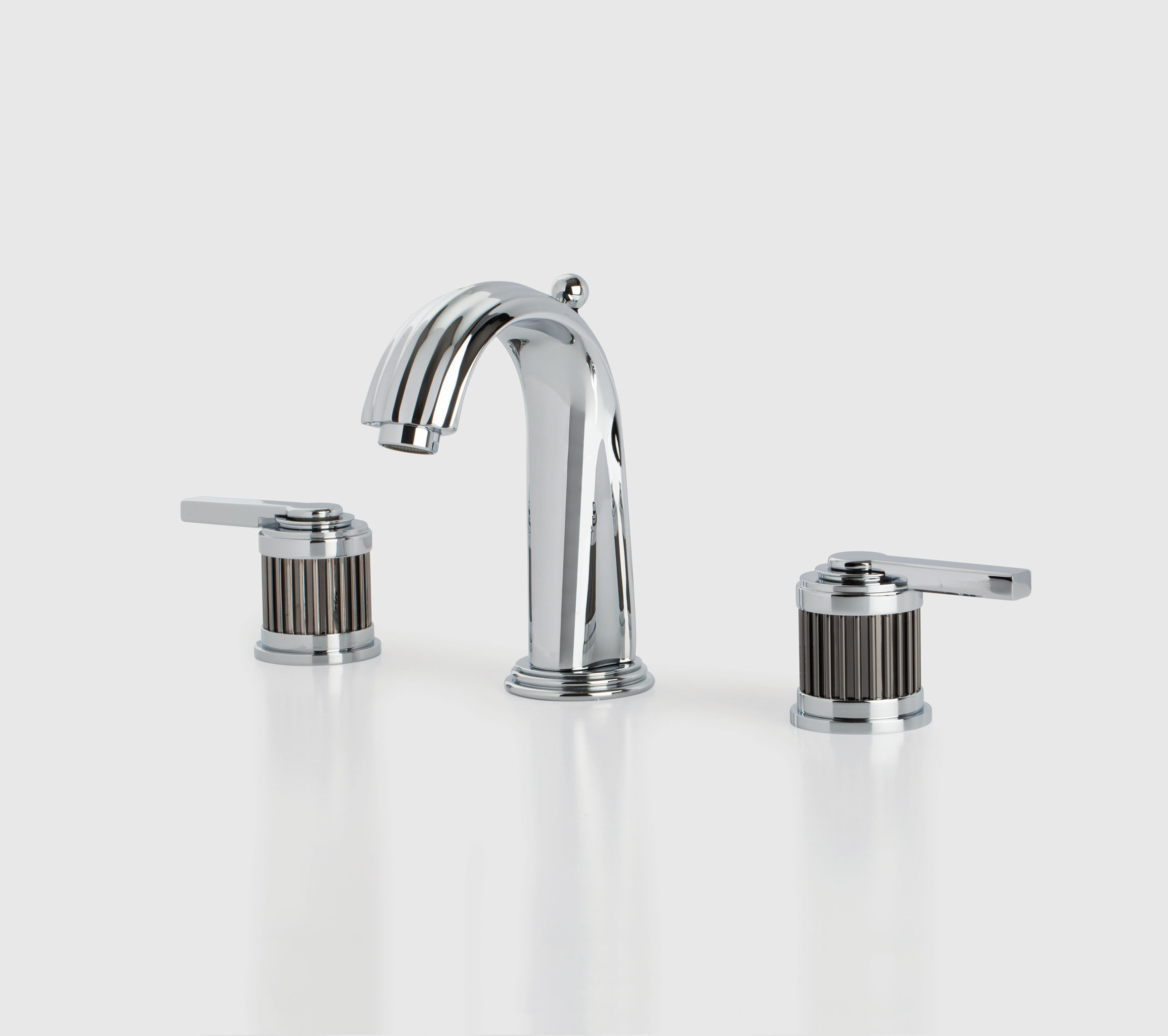 Serdaneli Trianon Manettes via West One Bathrooms