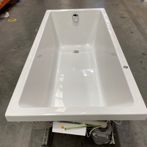 West One Bathrooms Clearance Vero Air 1