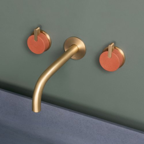 West One Bathrooms Arla B1 in Steel – Close up of Alto Brushed Brass and Ember tap