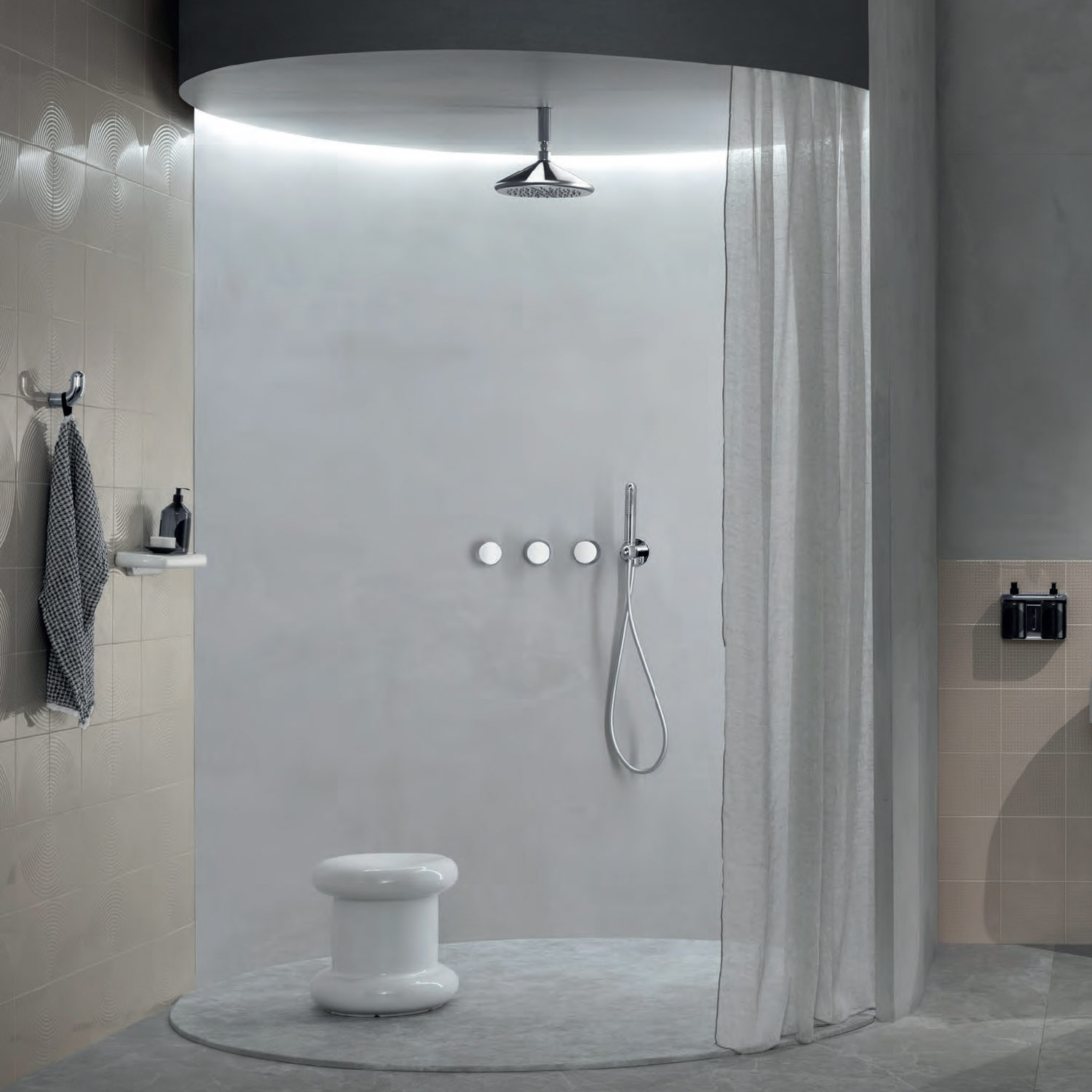 Liquid Builtin Ceiling Shower Shower
