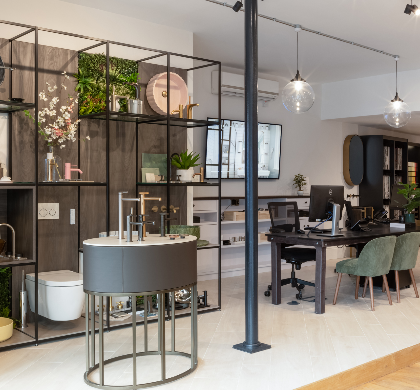 West One Bathrooms  TW Showroom 19