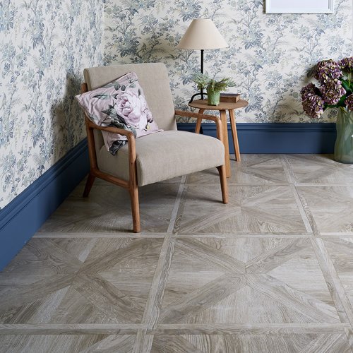 WestOneBathrooms Parterre Trainon Versailles Porcelain 1