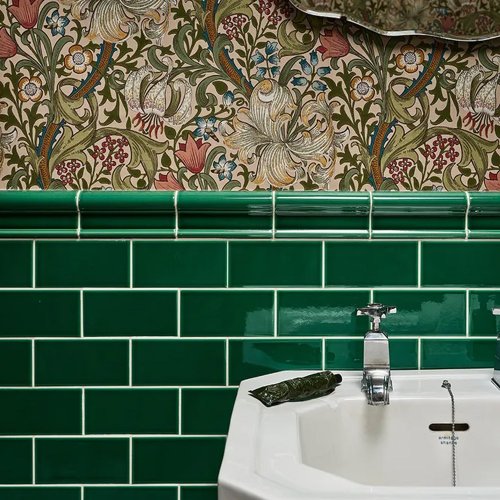 CaPietra vs wall emerald green metro classic skirting dado 10 1