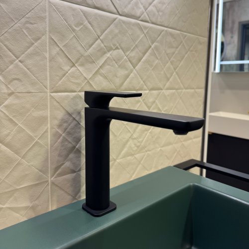 West One Bathrooms – Cielo Clearance 3