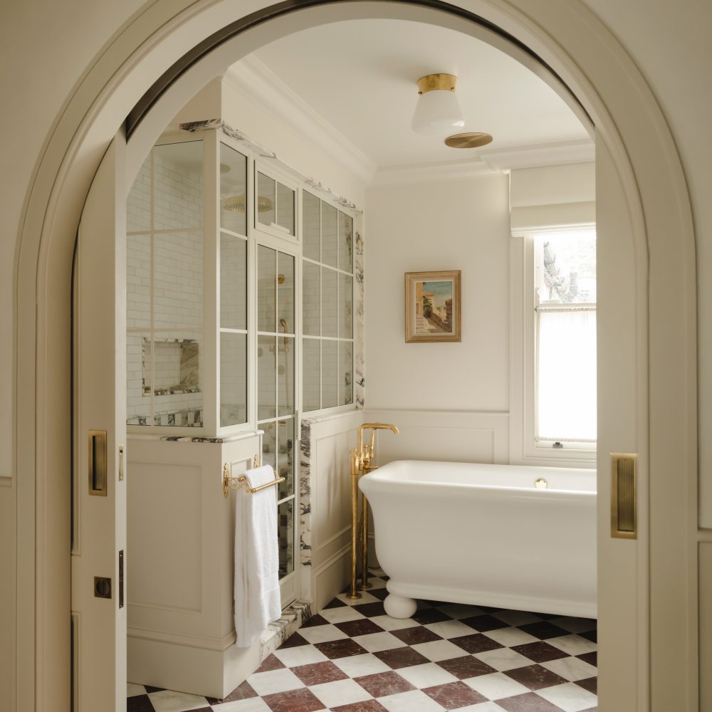 WOB – NEWLYWEDS x H9 HR 122